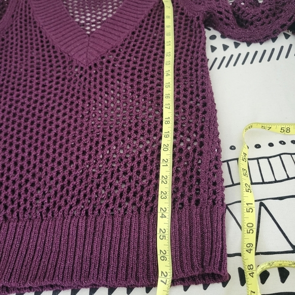 Express Women's Open Knit Sweater V-neck Size M - Picture 6 of 9